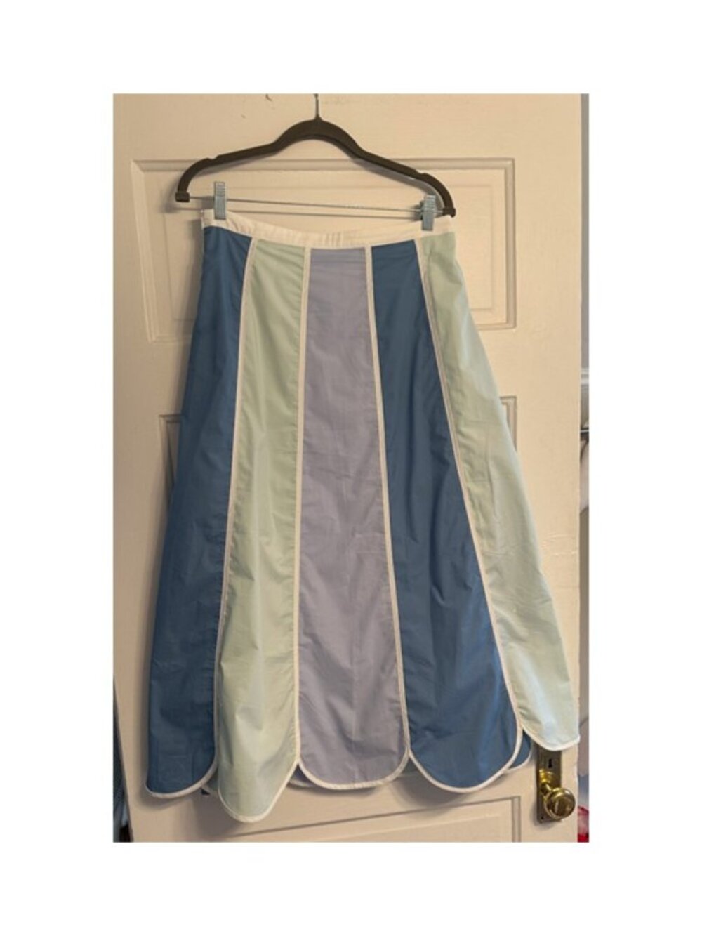 TCEC. Shades of Blue Parachute Petal Panel Skirt. Size L.